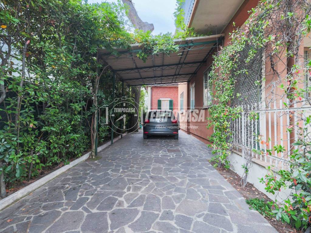 Casa indipendente a Riccione in Via Virgilio - Foto 2