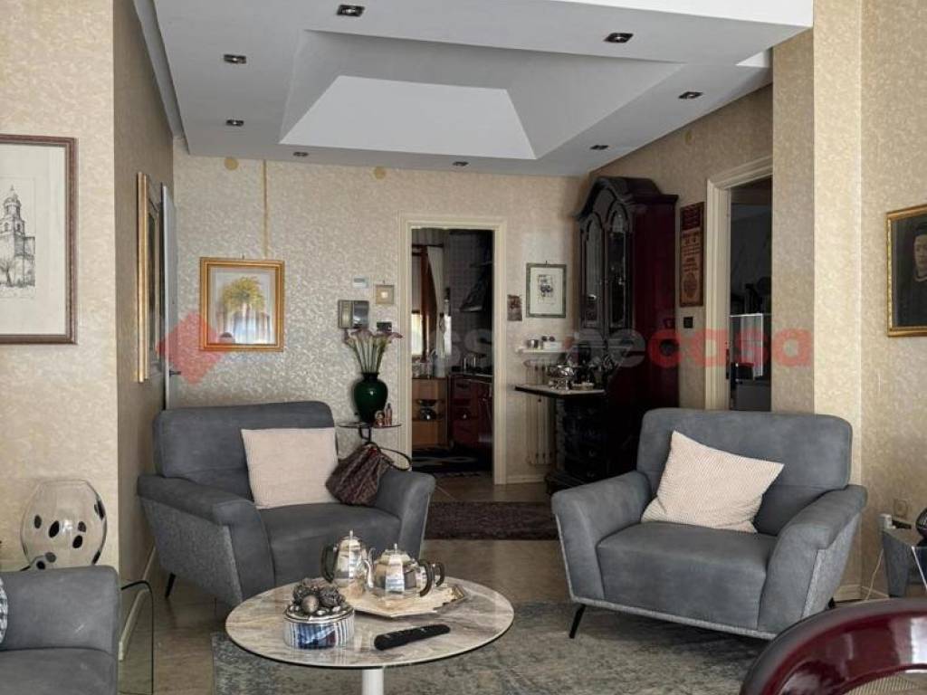 Appartamento a Salerno in Viale Giuseppe Verdi, 29 - Foto 2