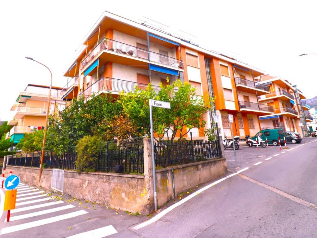 Appartamento a Loano in Via Giacomo Puccini, 1 - Foto 2