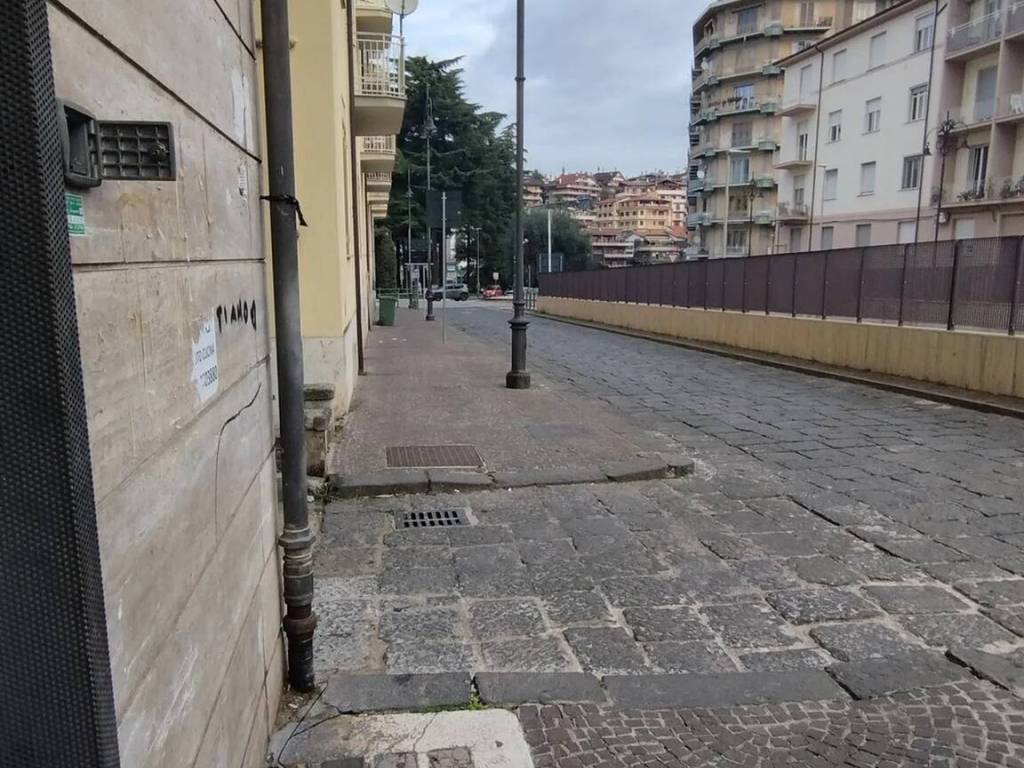 Immobile a Avellino in Piazza Garibaldi S.N.C. - Foto 4