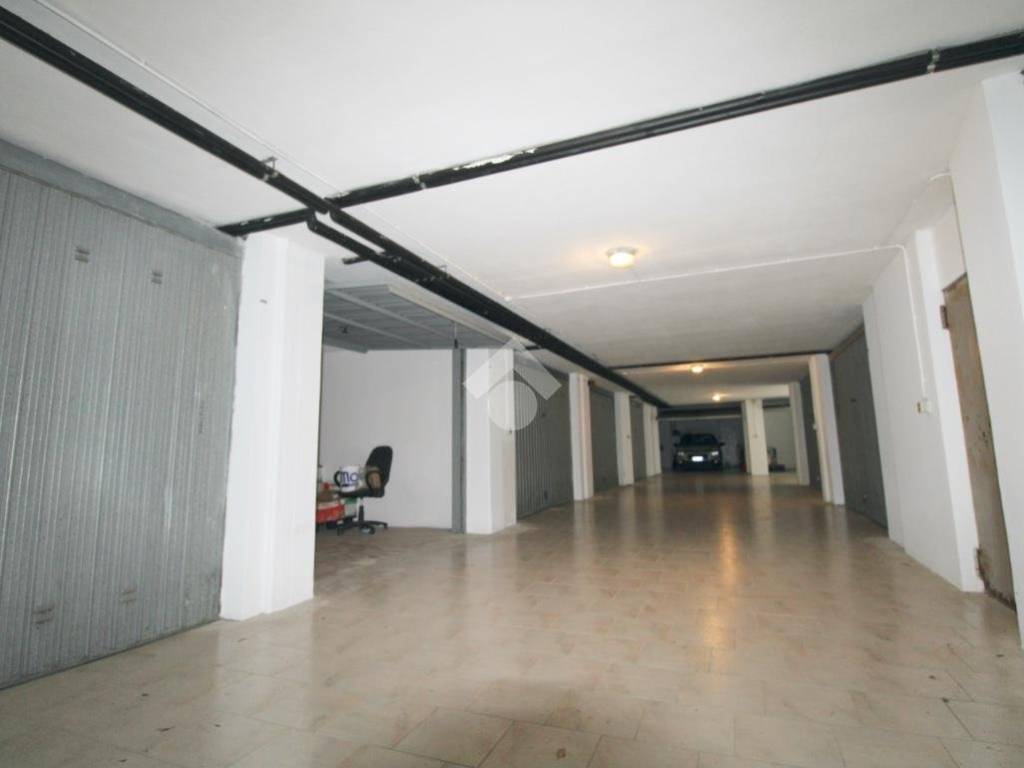 Box / garage a Rimini in Via Macanno, 4 - Foto 2