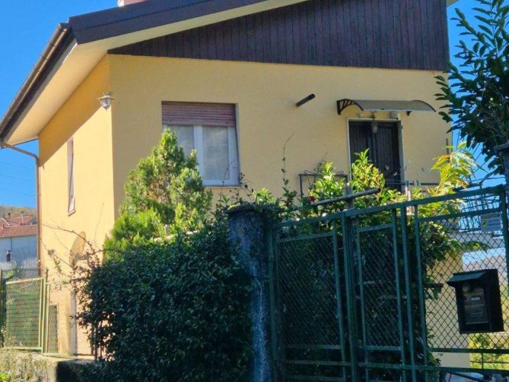 Appartamento a Ronco scrivia in Frazione Pietrafraccia - Foto 2