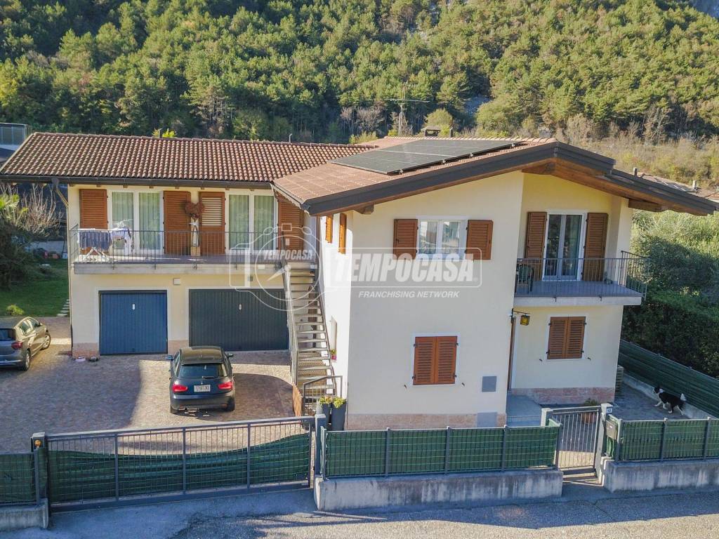 Villa a Dro in Via Nogarone 10 - Foto 2