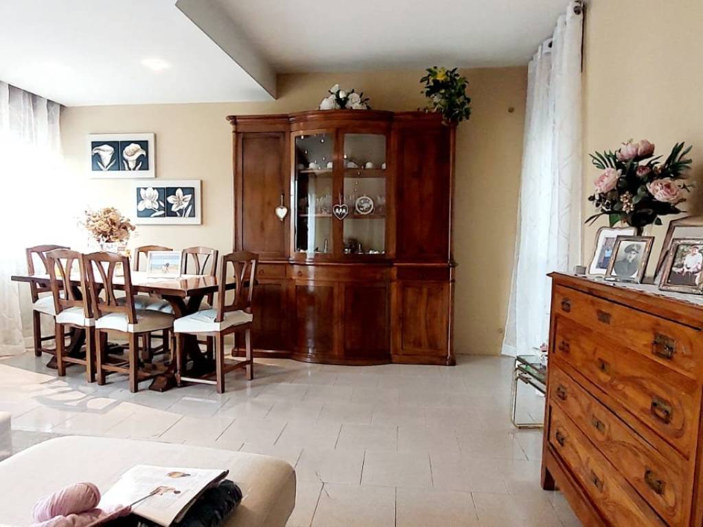 Appartamento a Chieri in Via Balbiano - Foto 3