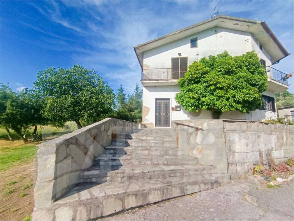 Casa indipendente a San lorenzello in VIA COLLE CALCE FORESTA - Foto 4