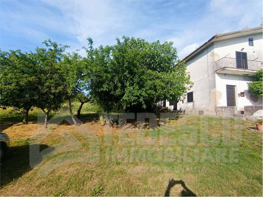 Casa indipendente a San lorenzello in VIA COLLE CALCE FORESTA - Foto 5