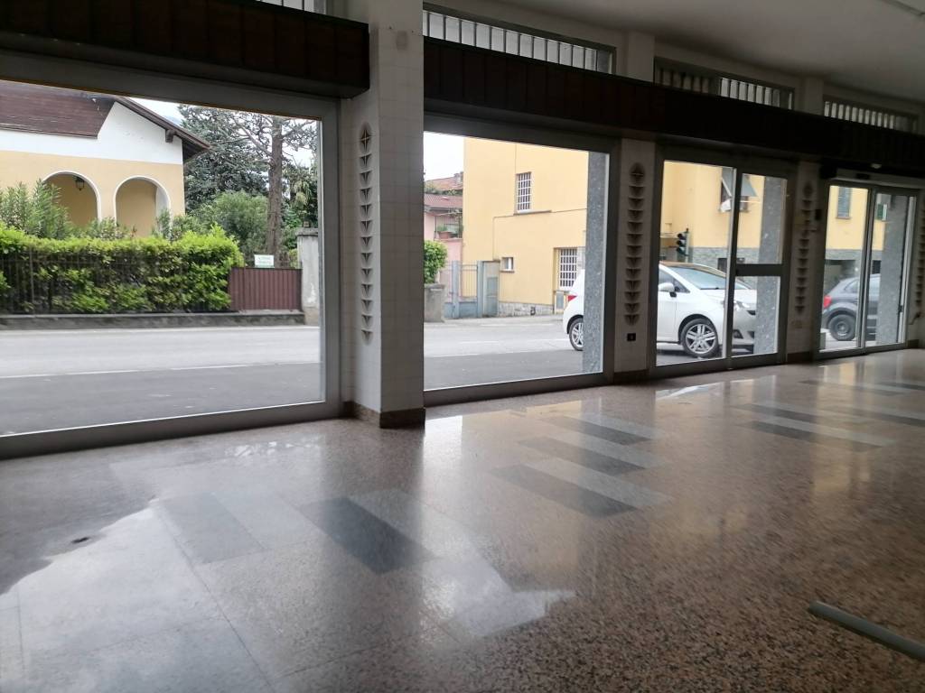 Immobile a Mandello del lario in Via Dante Alighieri, 11 - Foto 2