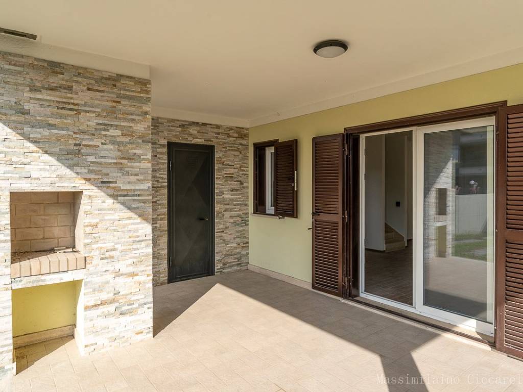 Villa a Aprilia in Via Guardapasso - Foto 2