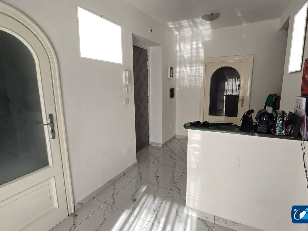 Appartamento a Portici in Via Carlo e Luigi Giordano, 9 - Foto 5