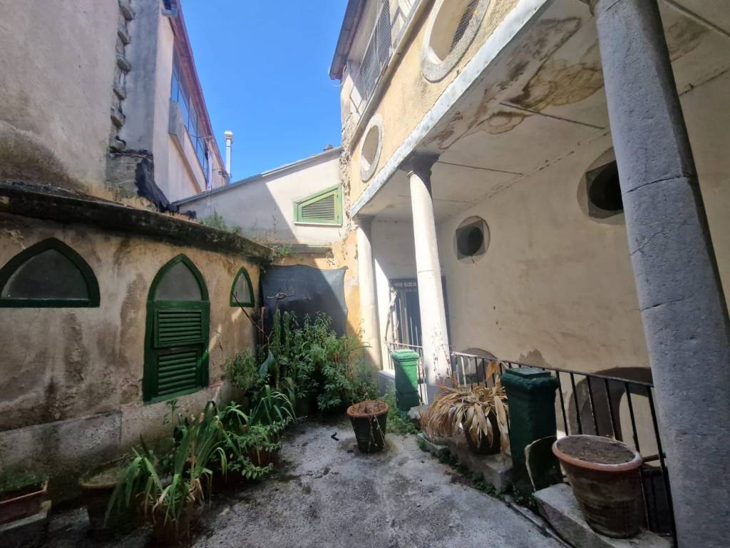 Palazzo / stabile a Atripalda in Via Francesco Rapolla, 37 - Foto 2