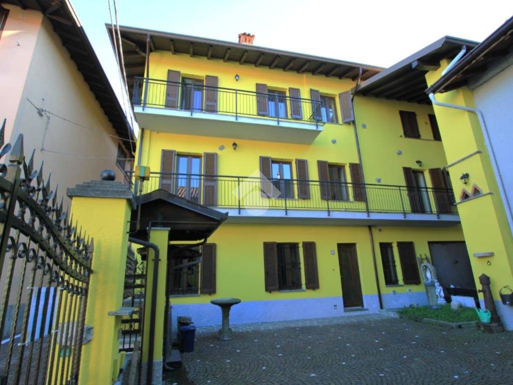 Casa indipendente a La valletta brianza in Via Pozzo, 9 - Foto 2