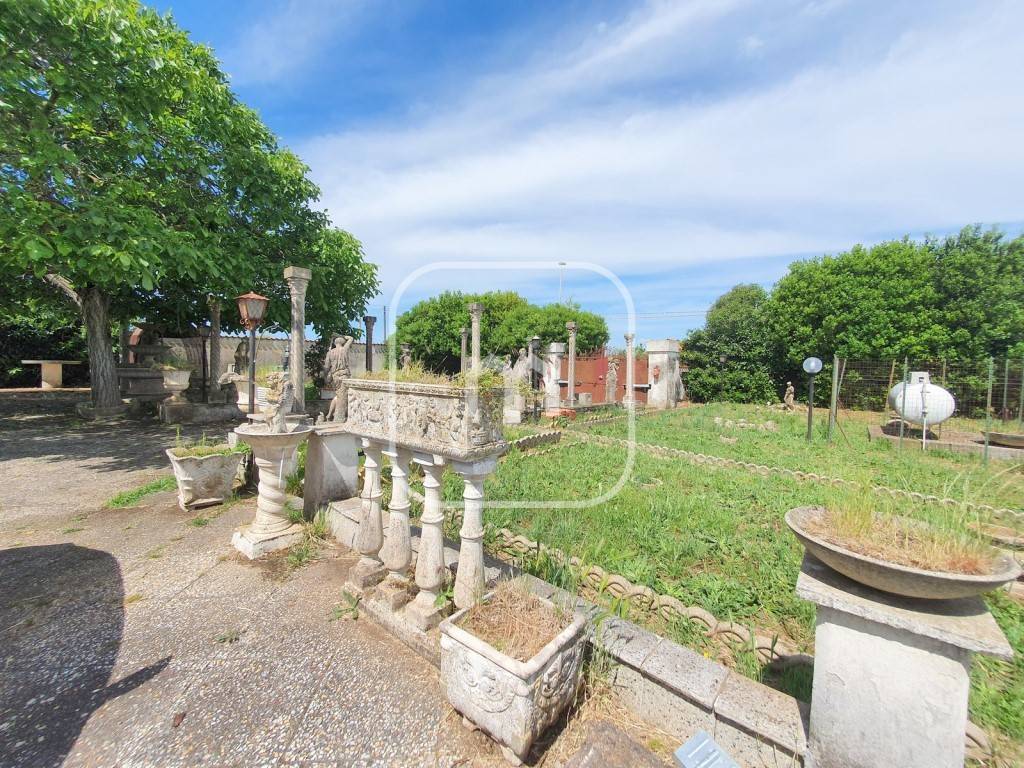 Villa a Aprilia in Via dei Rutuli - Foto 2