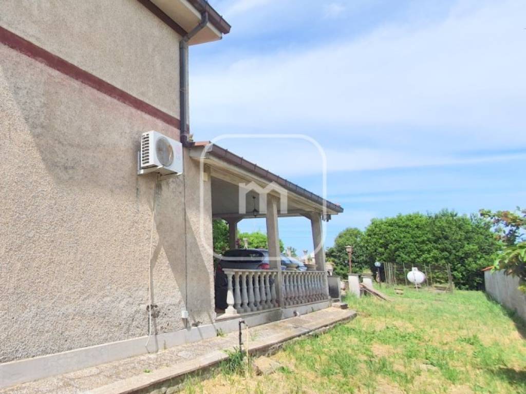 Villa a Aprilia in Via dei Rutuli - Foto 3