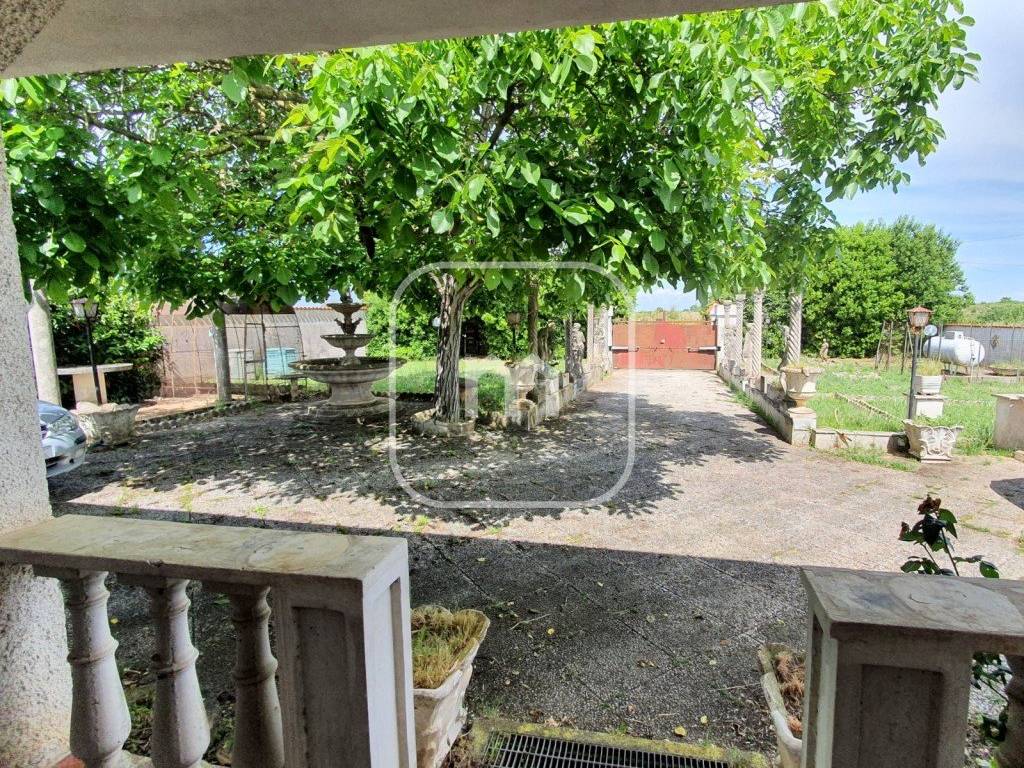 Villa a Aprilia in Via dei Rutuli - Foto 5