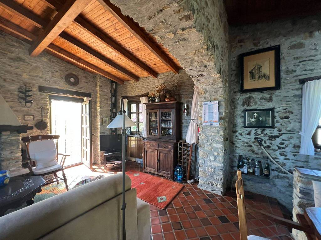 Rustico / casale a Testico in Piazza 4 Novembre - Foto 3