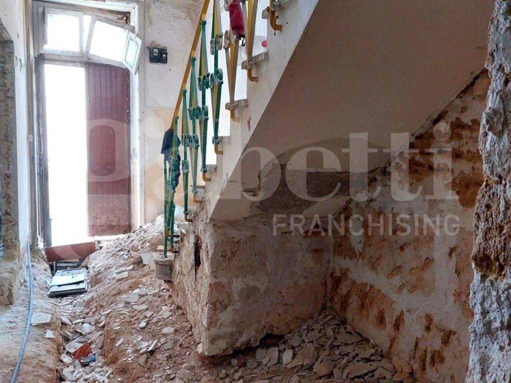 Casa indipendente a Avola in VIA UGO FOSCOLO, 25 - Foto 5