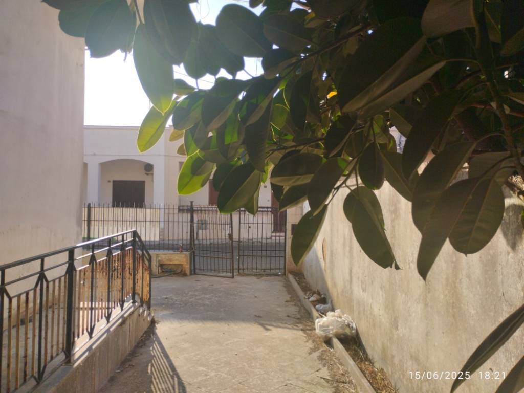Casa indipendente a Presicce-acquarica in Via Giuseppe Mazzini - Foto 3