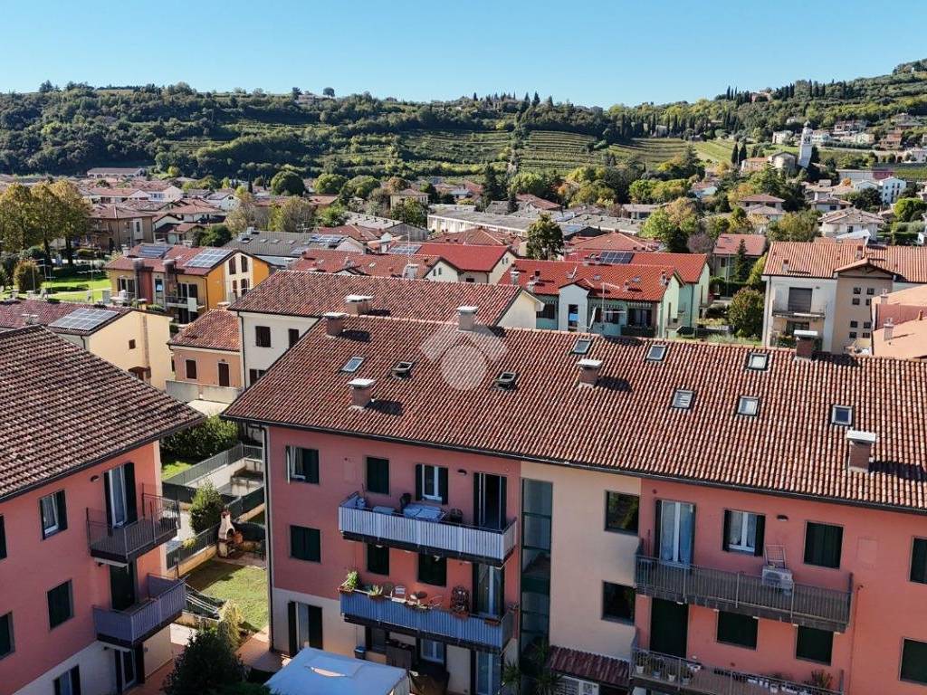 Appartamento a Lavagno in Via Gianfranco Miglio, 7 - Foto 2