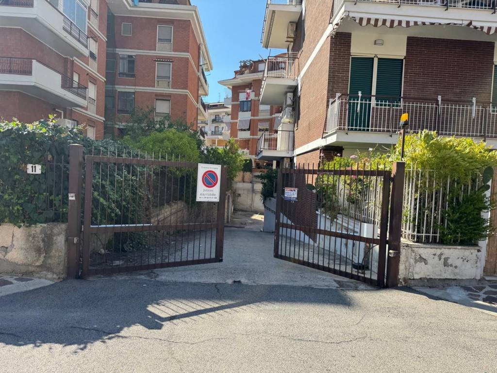 Box / garage a Gaeta in Via Livorno, 13 - Foto 2