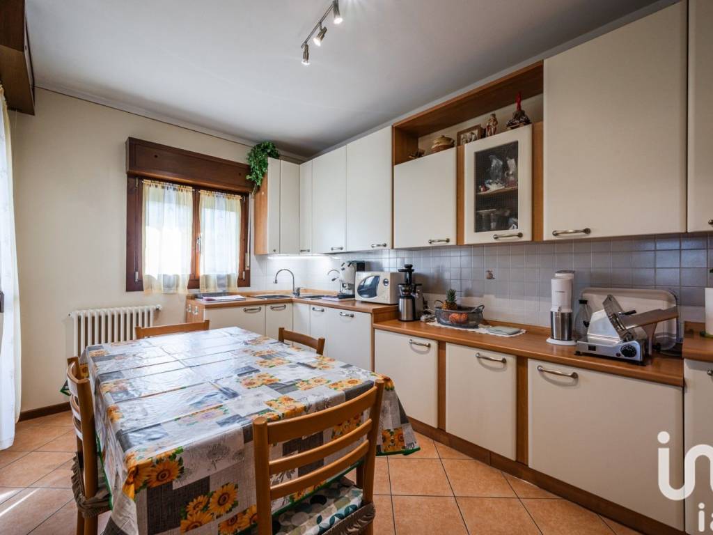 Appartamento a Cavezzo in Via Camillo Cavour - Foto 4