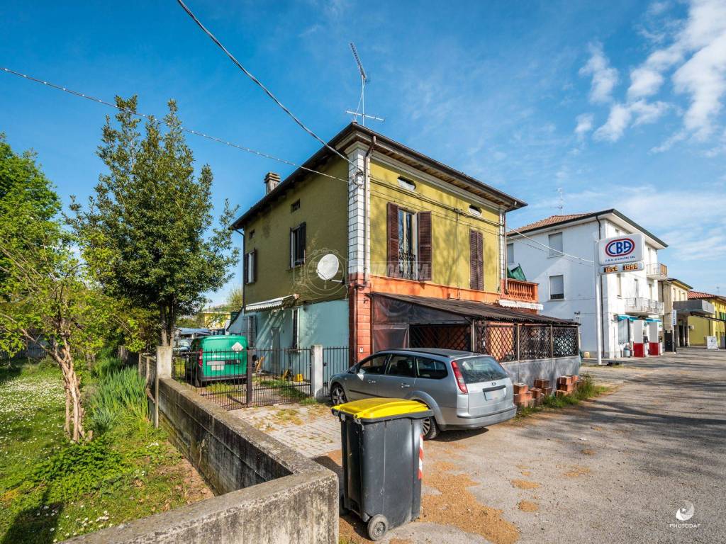 Casa indipendente a San giovanni in persiceto in Via Cento 129 - Foto 2