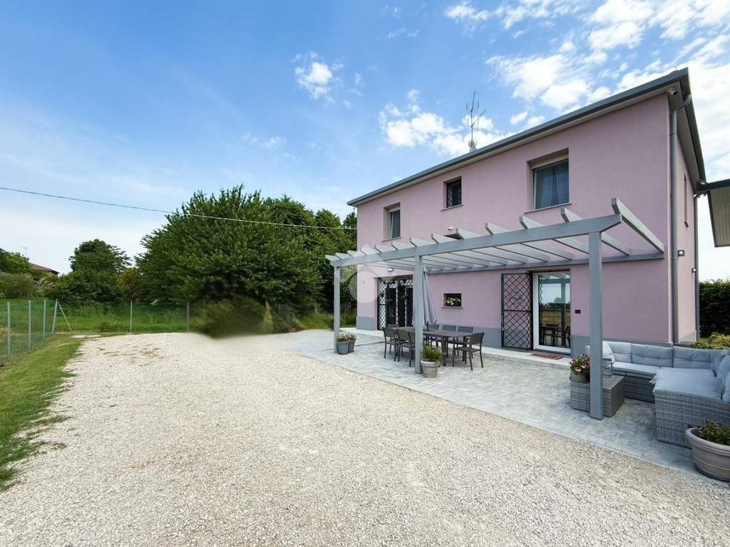 Villa a Molinella in Via Provinciale Superiore, 204 - Foto 2