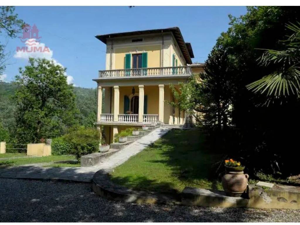 Villa a Barga in Località Arsenale - Foto 2