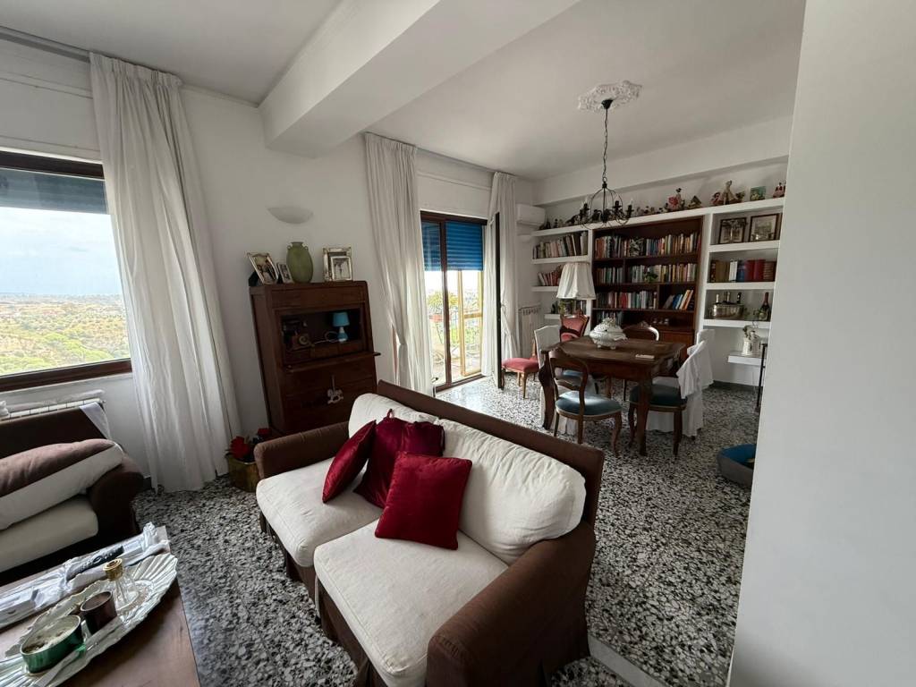 Appartamento a Catanzaro in Via Montecorvino, 15 - Foto 5