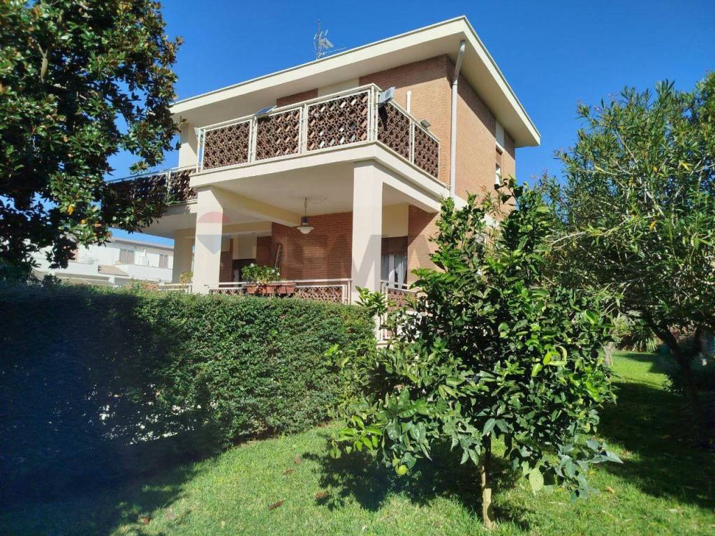 Villa a Nettuno in via Passo del Turchino, 8 - Foto 2