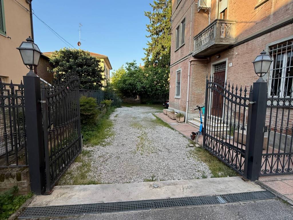 Box / garage a Ferrara in Via Luigi Parmeggiani, 21 - Foto 4
