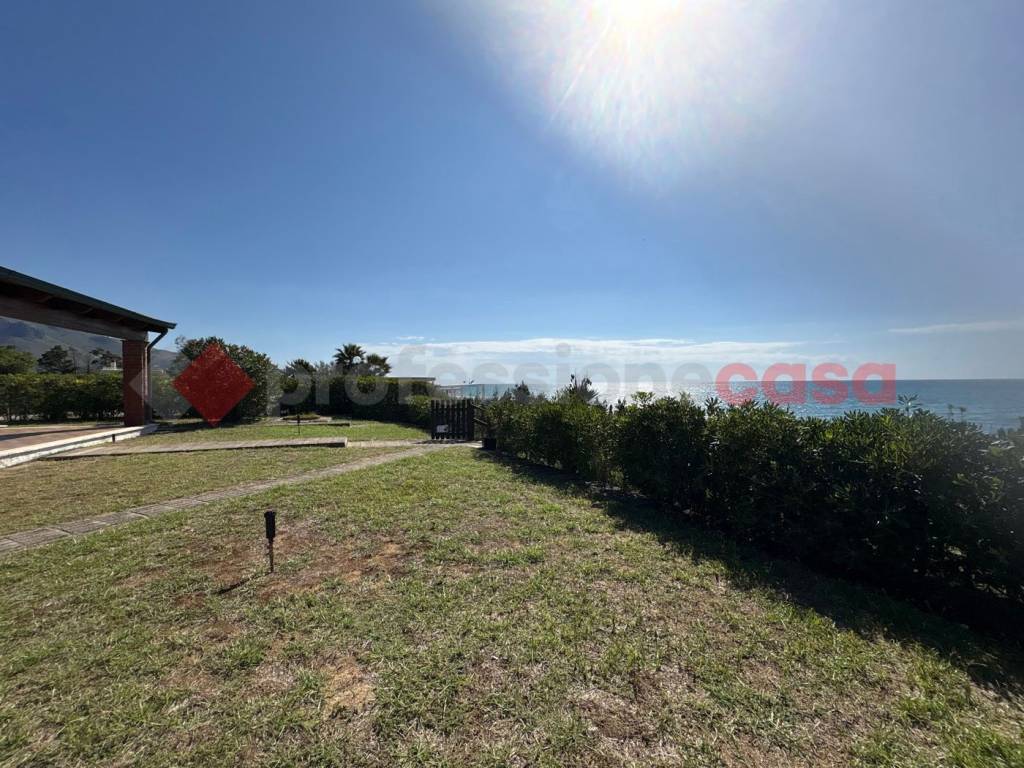 Villa a Sperlonga in VIA DEL LAGO LUNGO, 789 - Foto 3