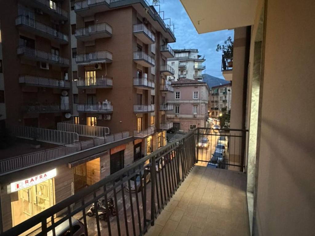 Appartamento a Salerno in Via Francesco Crispi - Foto 4