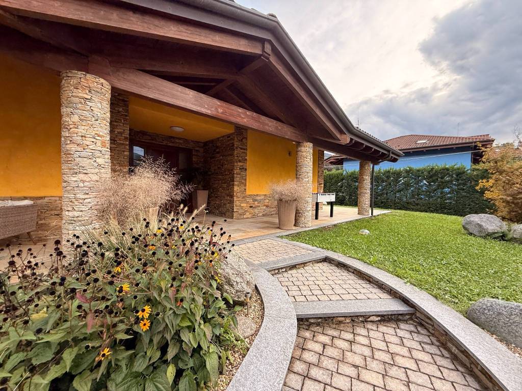 Villa a Lanzo torinese in Via Aymone di Challant, 17 - Foto 4
