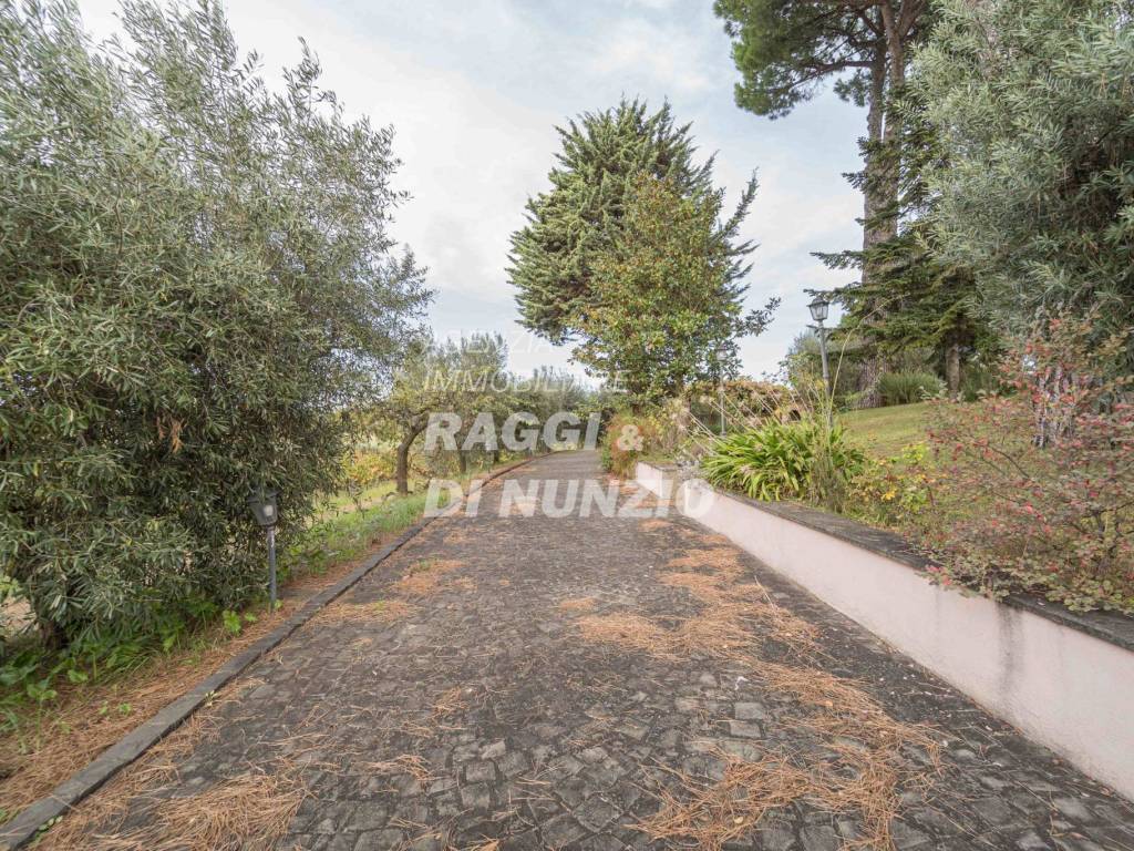 Villa a Lanuvio in Via Passo della Corte - Foto 4