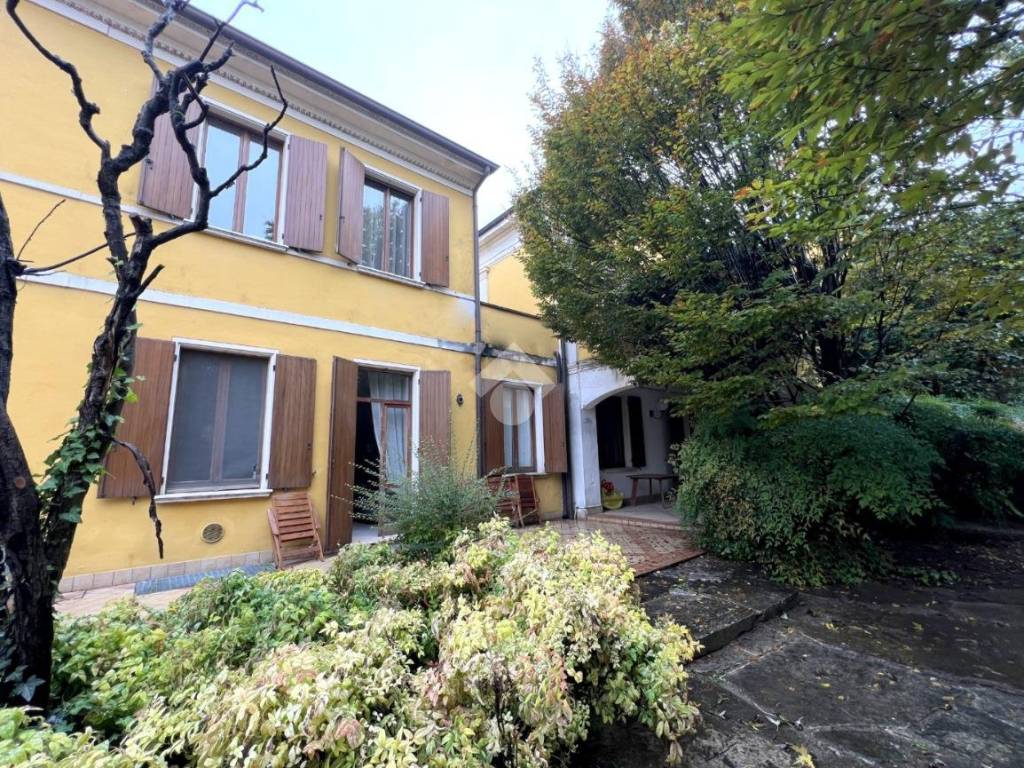Casa indipendente a Casalromano in Via Amedeo Di Savoia, 17 - Foto 3
