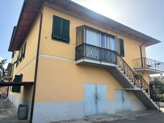 Appartamento a Montevarchi in Via del Tiglio - Foto 2
