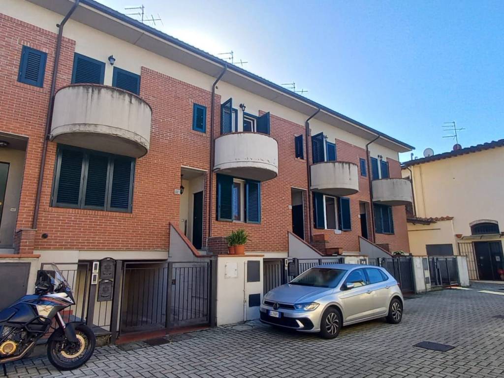 Appartamento a Campi bisenzio in Via Castronella, 22 - Foto 3