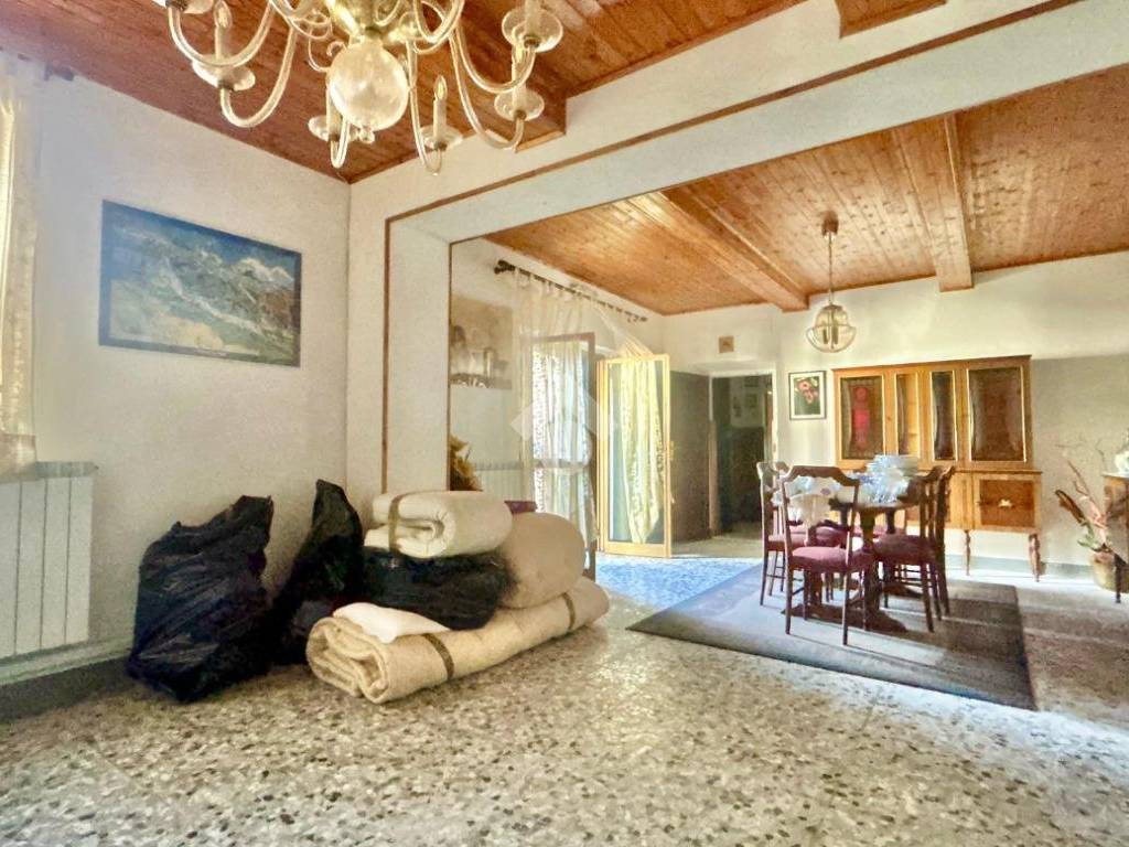 Casa indipendente a Pistoia in Via Iano e Vicatoli, 34 - Foto 2