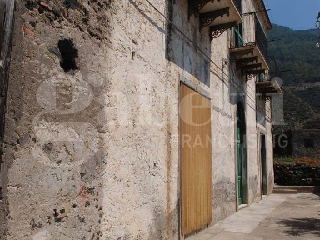 Casa indipendente a Leni in Via San Giuseppe, 30 - Foto 3