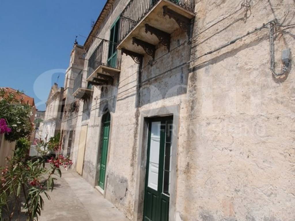 Casa indipendente a Leni in Via San Giuseppe, 30 - Foto 4