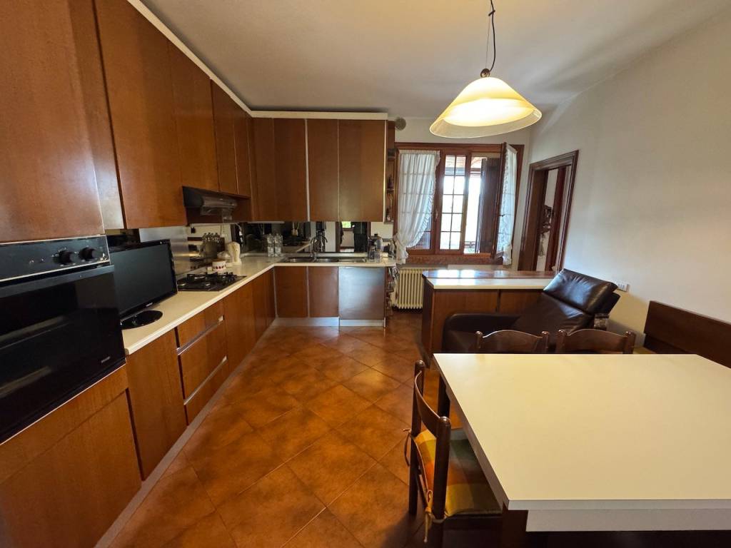 Villa a Bassano del grappa in Viale Venezia - Foto 4