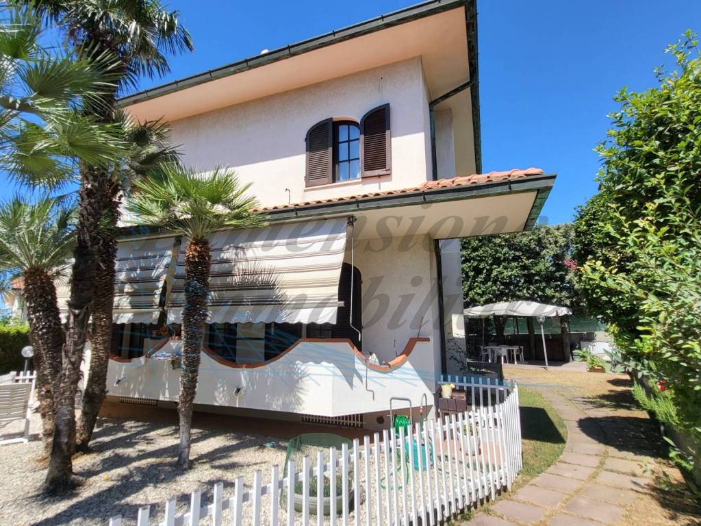 Villa a Rosignano marittimo in Via Lago D'Iseo - Foto 3