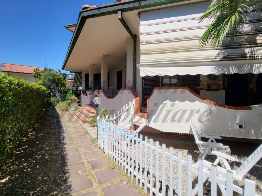 Villa a Rosignano marittimo in Via Lago D'Iseo - Foto 4