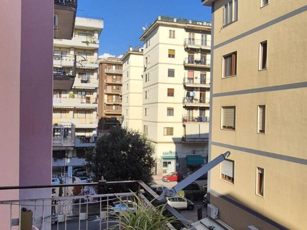 Appartamento a Salerno in Via dei Mille - Foto 3