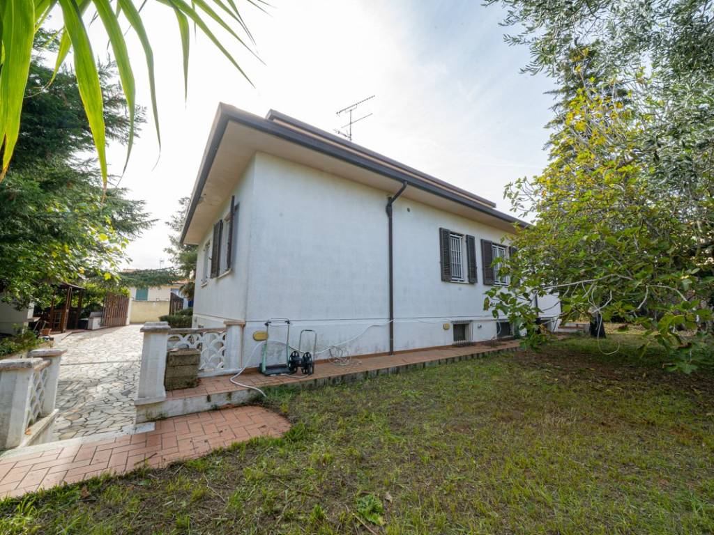 Villa a Rosignano marittimo in Via Aristide Gabelli - Foto 5