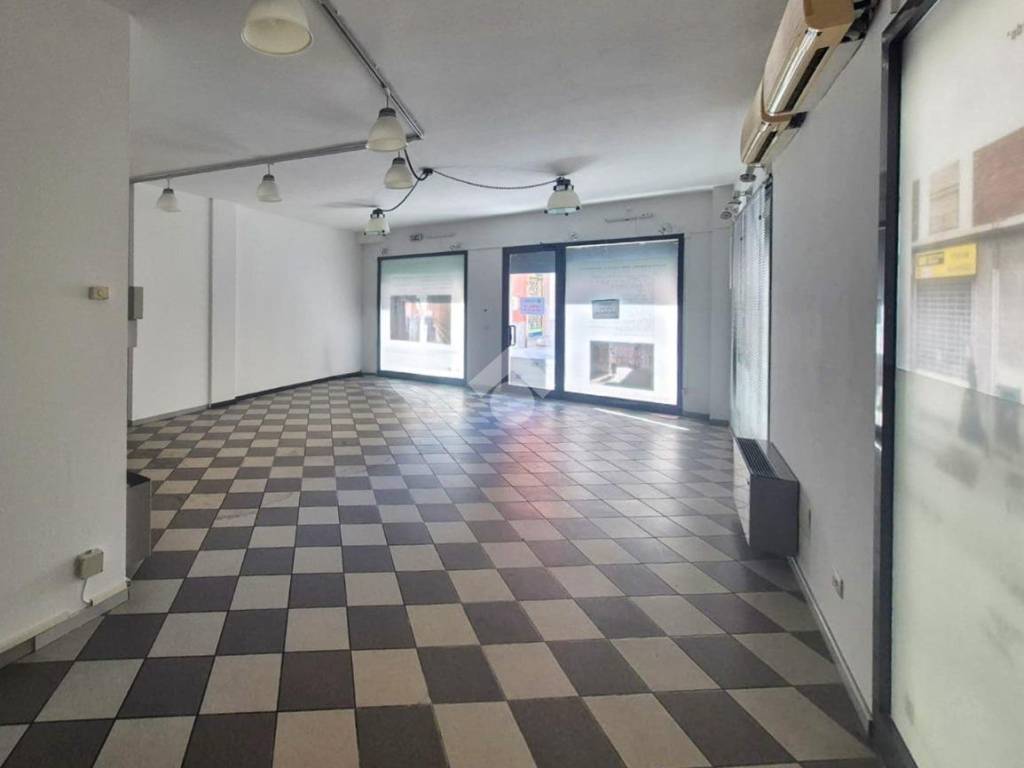 Immobile a Piacenza in Via Roma, 218 - Foto 3