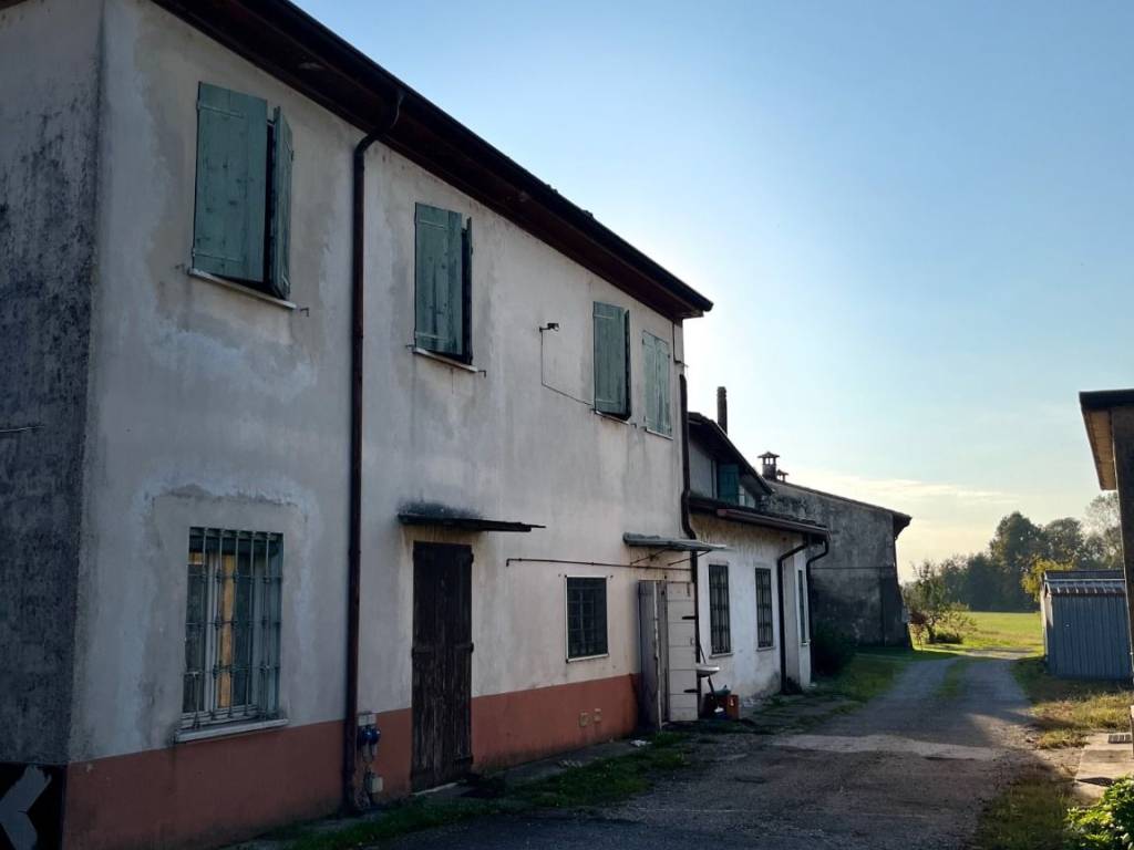 Rustico / casale a Goito in Strada Massimbona, 51 - Foto 2