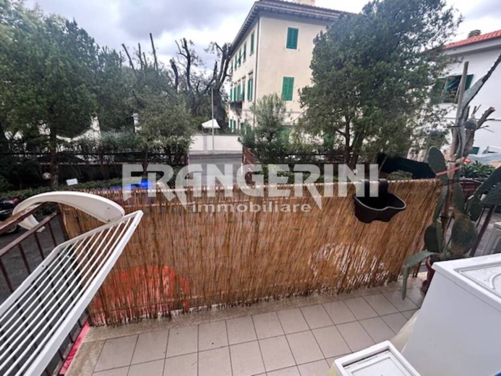 Appartamento a Livorno in Via Fratelli del Conte - Foto 2