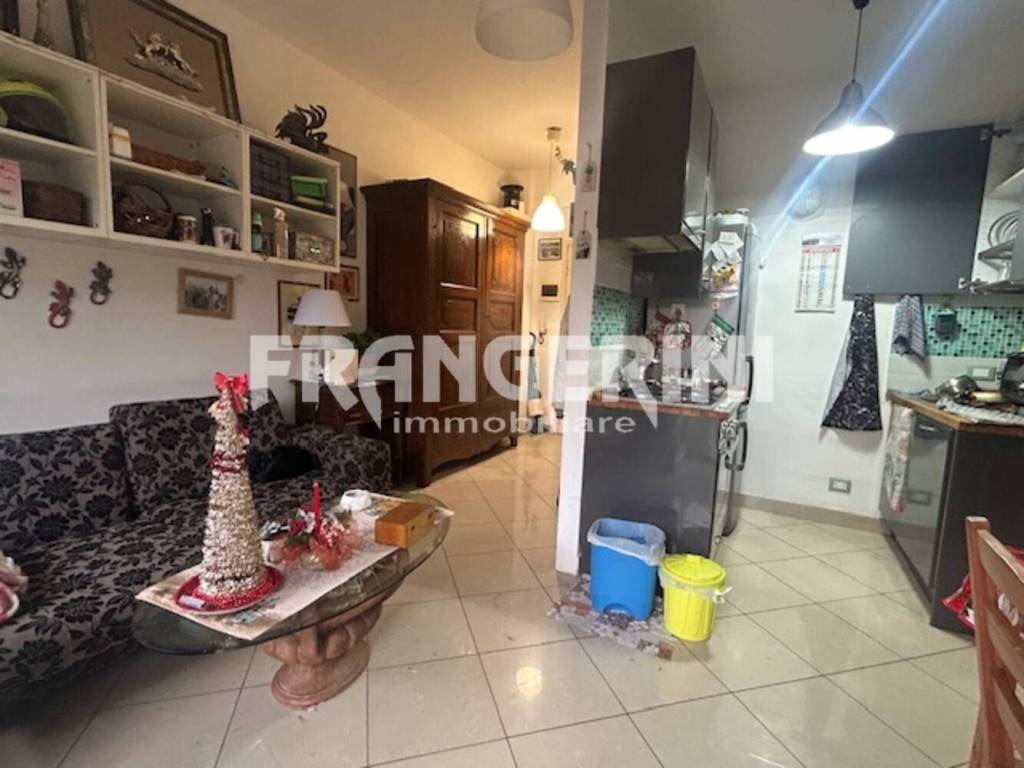 Appartamento a Livorno in Via Fratelli del Conte - Foto 5