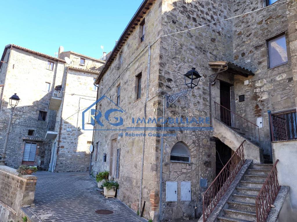 Appartamento a Castiglione in teverina in Piazza San Silvestro - Foto 2